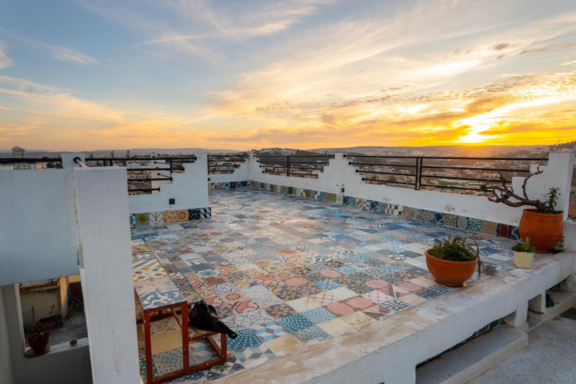 Dar Zohra-At The Door Of Africa. Appartement Tanger Buitenkant foto